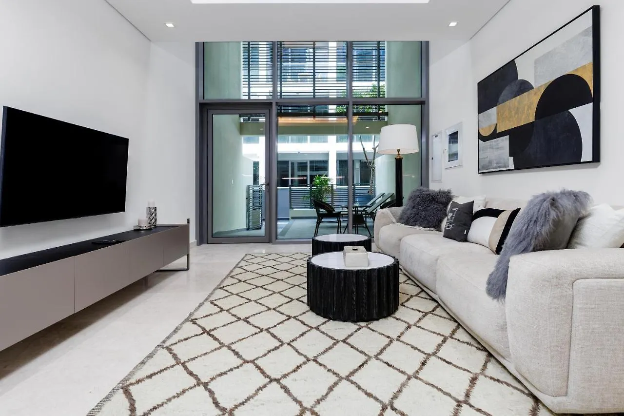 Apartamento Maison Privee - Exquisite Duplex With Private Patio & Loft Living Dubai Emirados Árabes Unidos