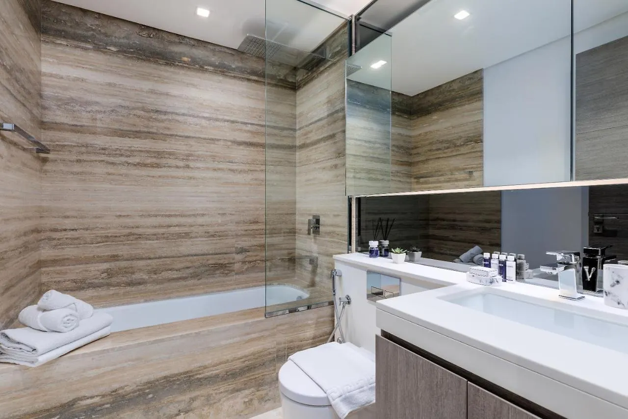 Maison Privee - Exquisite Duplex With Private Patio & Loft Living Dubai Apartamento